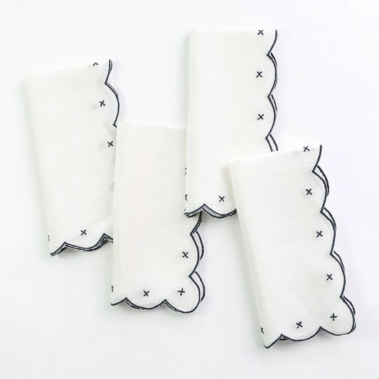 Scalloped Knot Light Blue Embroidered Linen Napkin | Set of 4