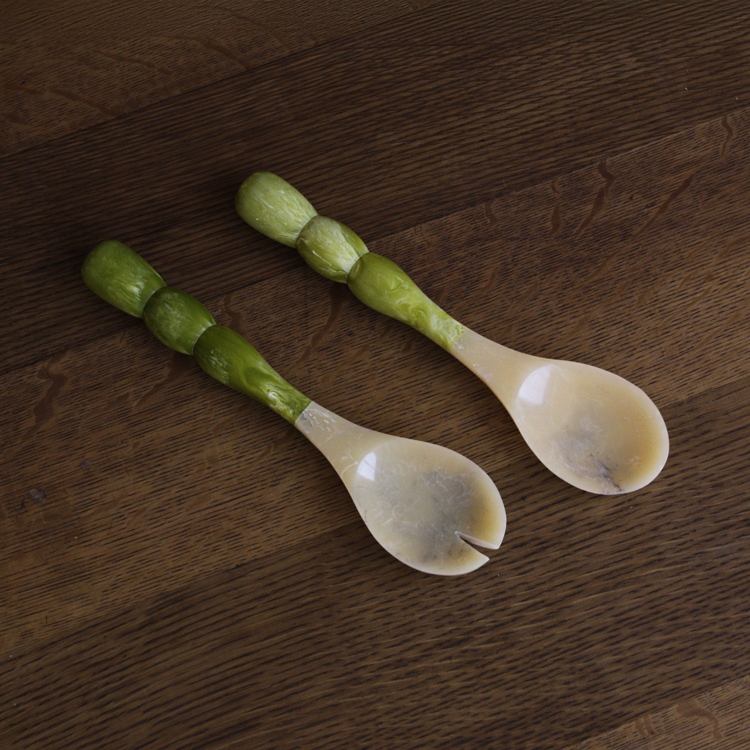 RESIN Rio Bubble Salad Servers (Green)